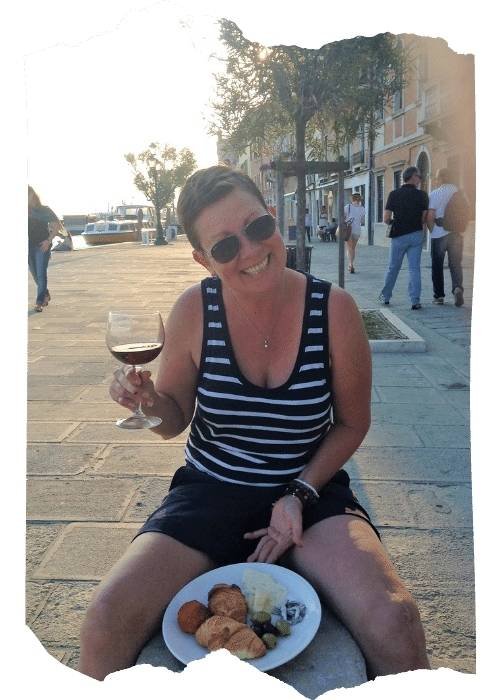 Top 3 Things You Should Know About Me 3 About me - I love eating Italia food in Venice Italy